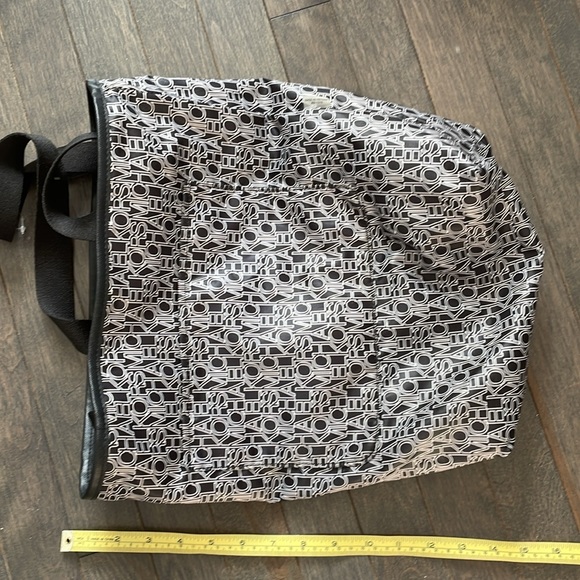 Michael Kors canvas md tote reversible black. Never worn - Picture 6 of 7